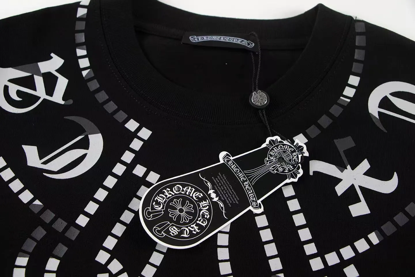 🅿️146 Style: 2025 new Croix Heart short-sleeved T-shirt Material: High version 300g double yarn combed cotton Size: S～XL Color: Black Style number: Z1014